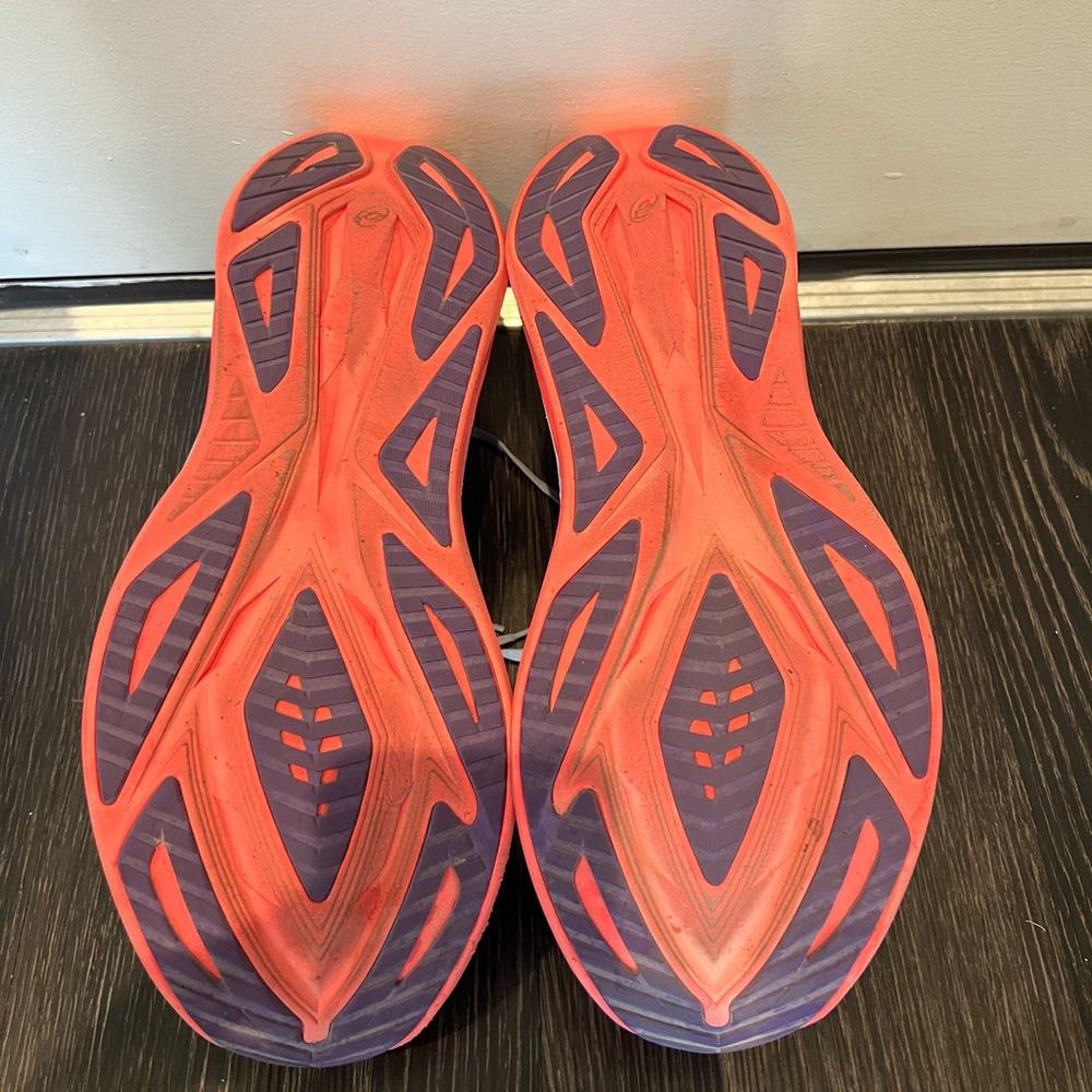 ASICS Superblast 2 Size 11.5 - Picture 4 of 6